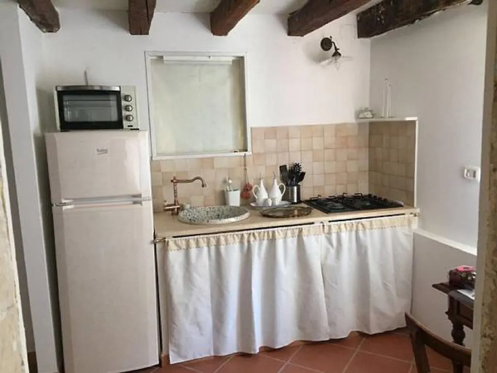 Maison Des Artistes Holiday home Syracuse