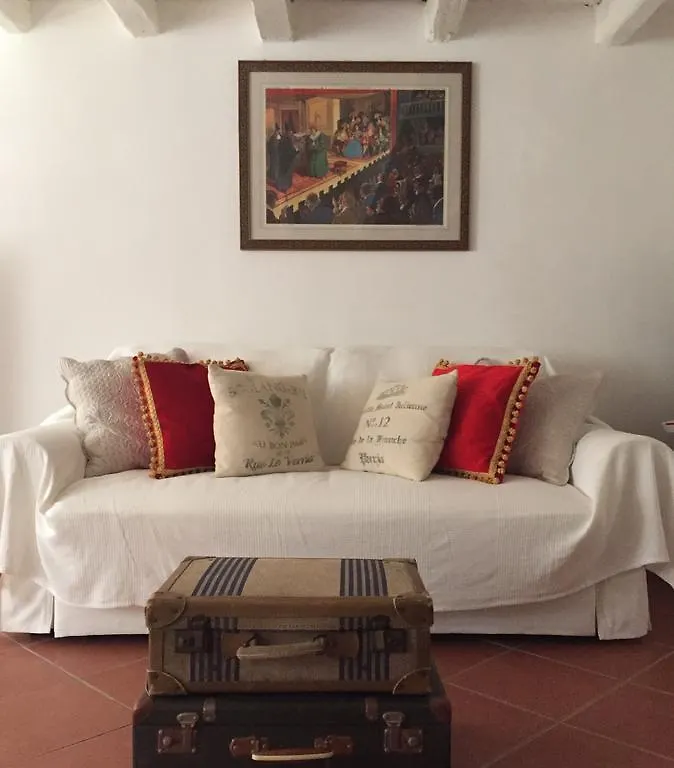 Maison Des Artistes Holiday home Syracuse