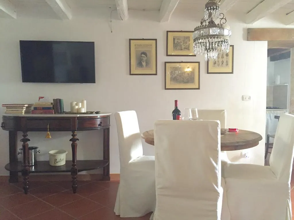 Maison Des Artistes Holiday home Syracuse