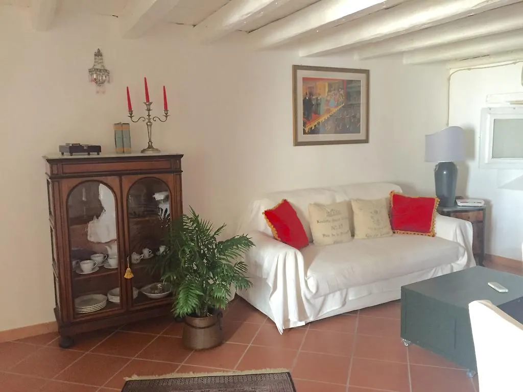 Maison Des Artistes Holiday home Syracuse